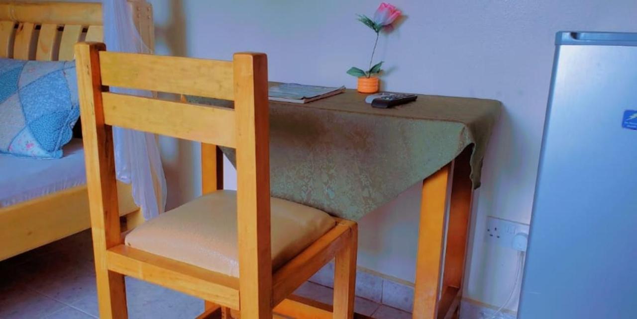 La Feve Beach Bed And Breakfast Hotel Entebbe Dış mekan fotoğraf