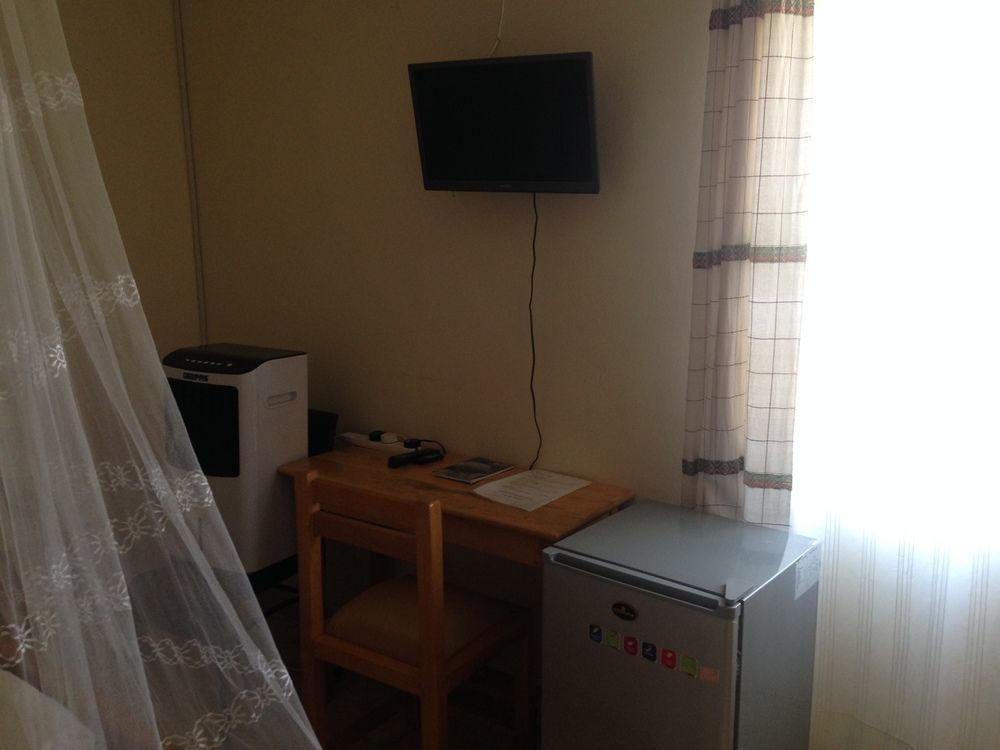 La Feve Beach Bed And Breakfast Hotel Entebbe Dış mekan fotoğraf